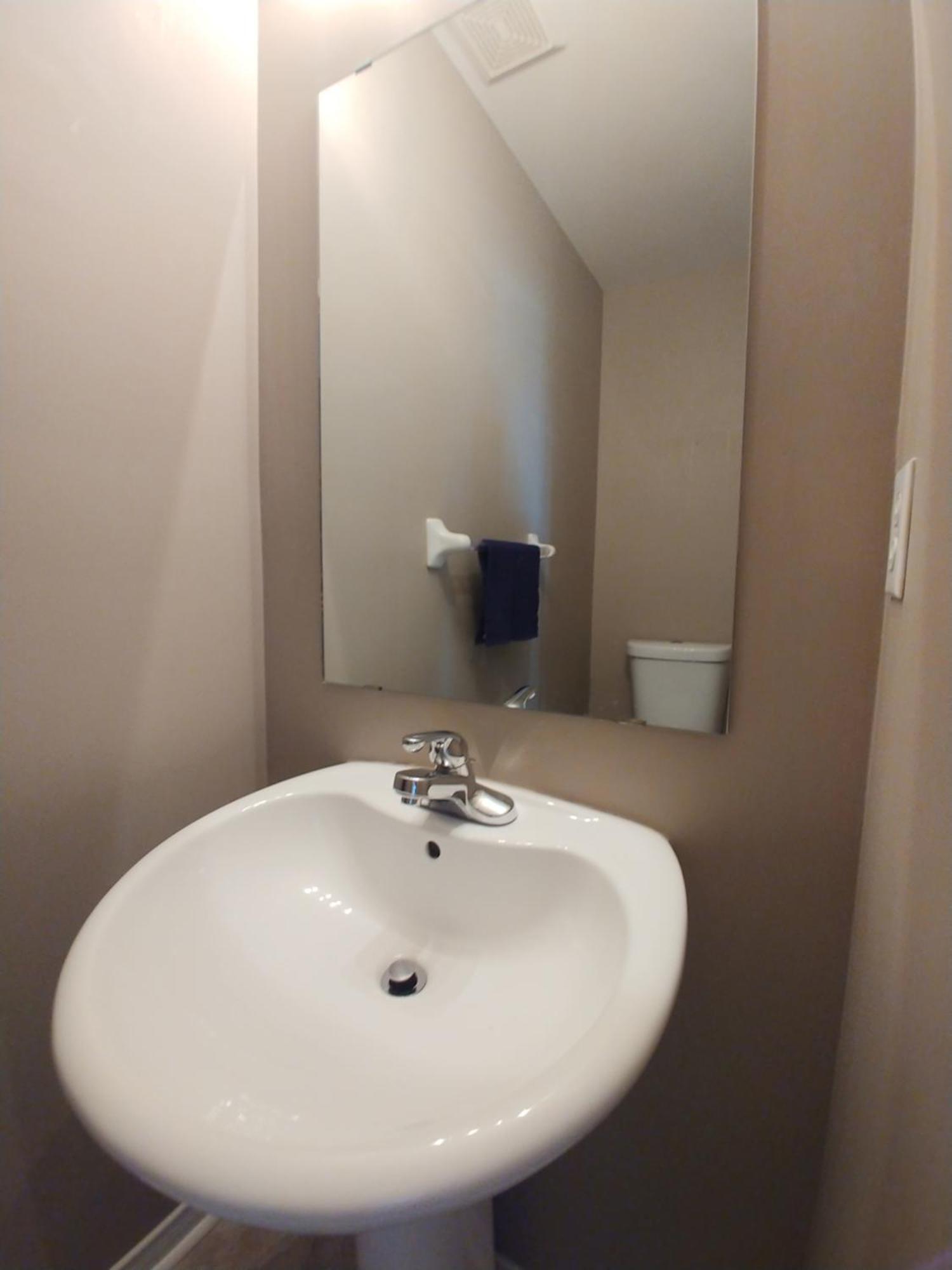 Rooms Near Train Station 벌링턴 외부 사진